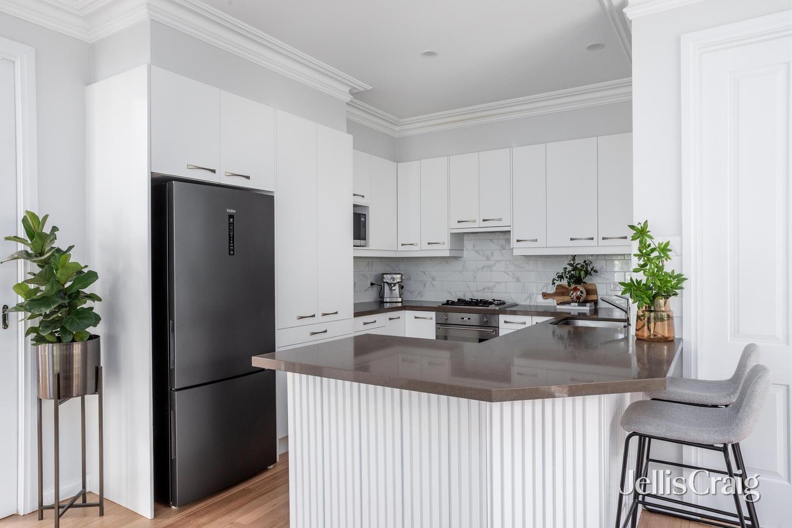 2/4 Bonnyview Street, Glen Iris image 4