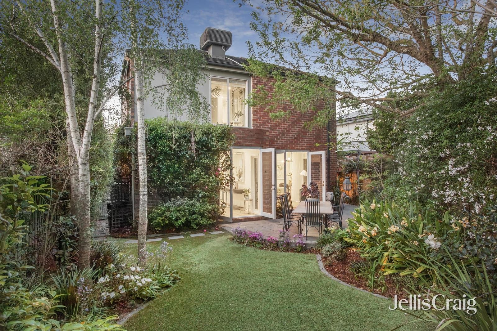 2/4 Bonnyview Street, Glen Iris image 6