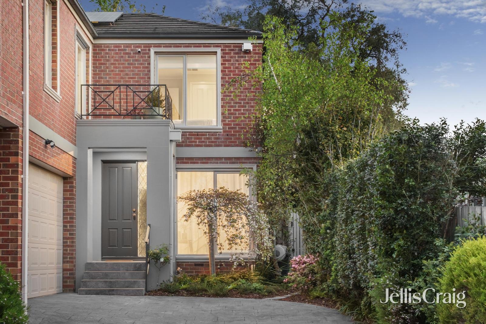 2/4 Bonnyview Street, Glen Iris image 13