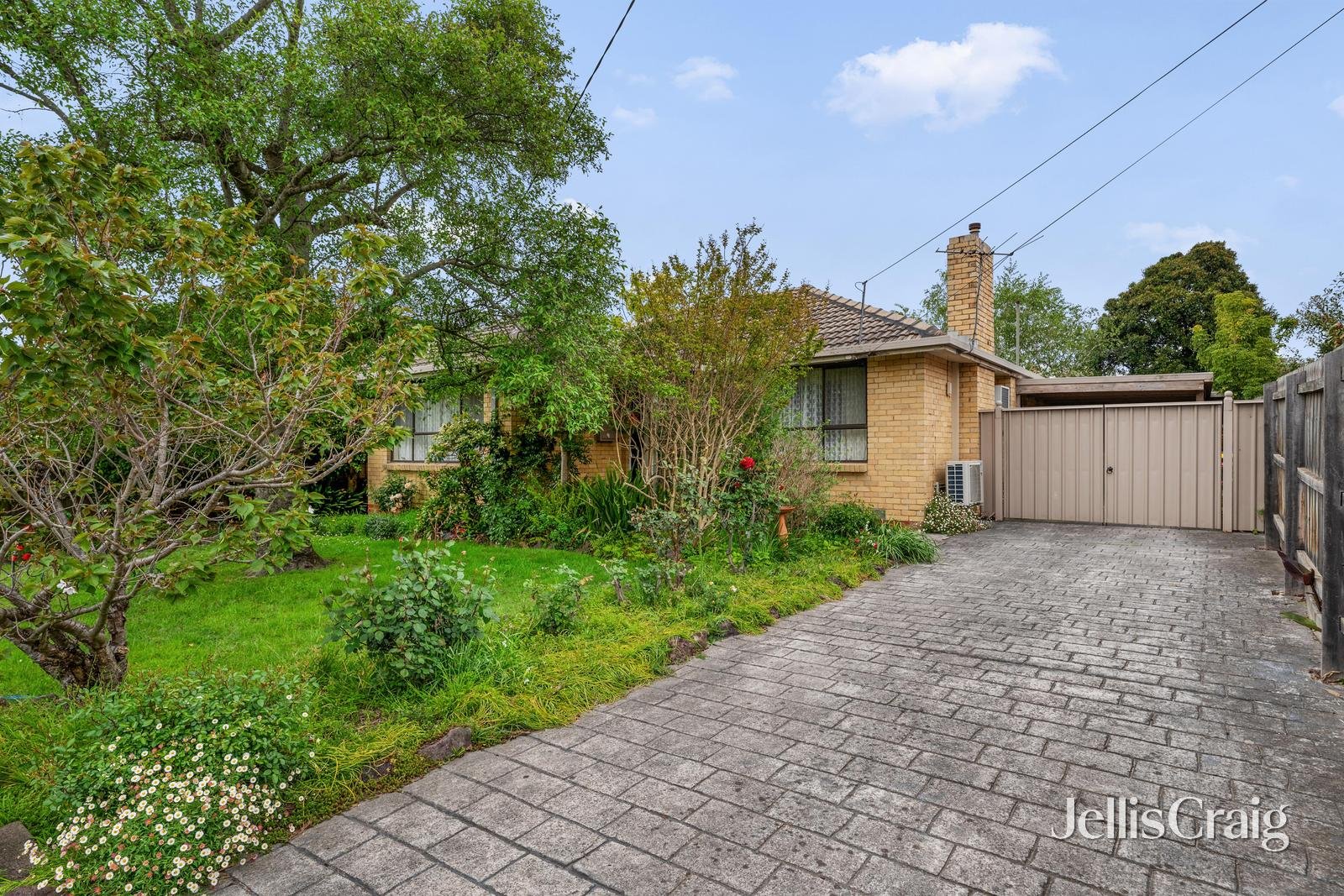 24 Boyanna Road, Glen Waverley image 2
