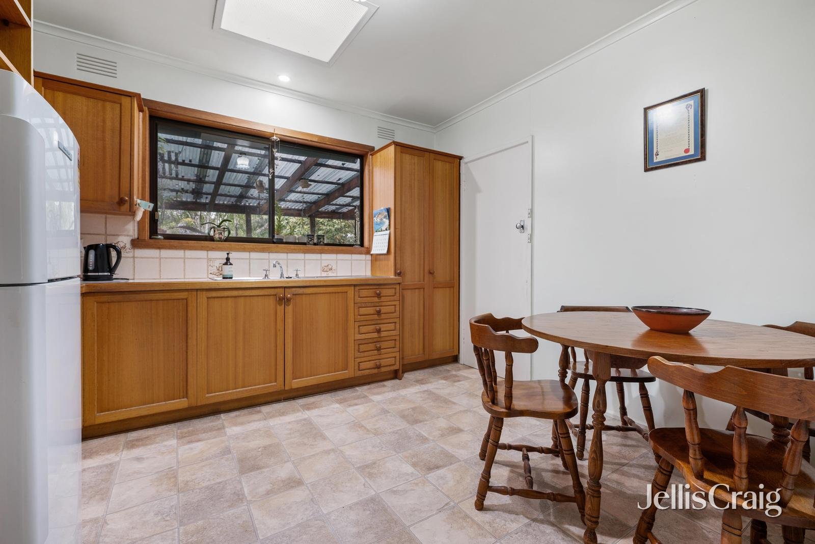 24 Boyanna Road, Glen Waverley image 4