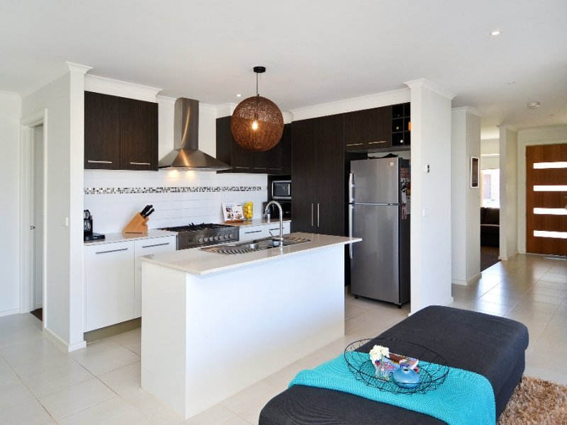 24 Bradford Street, St Albans Park image 3