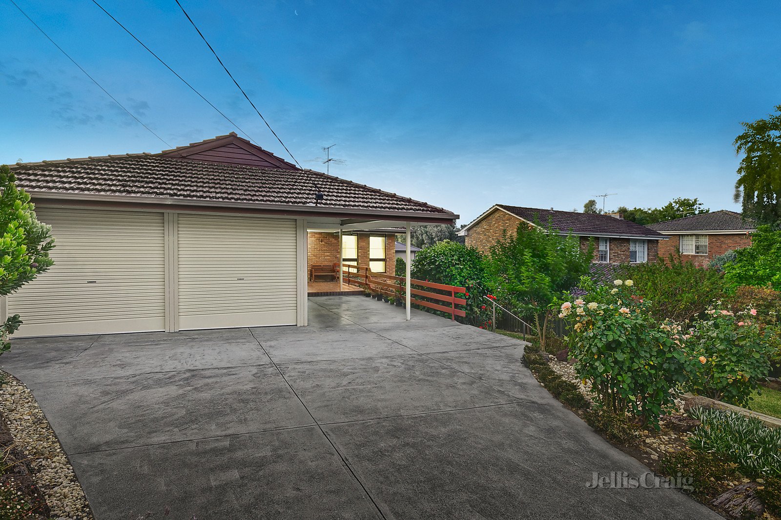 24 Brendan Avenue, Doncaster image 2