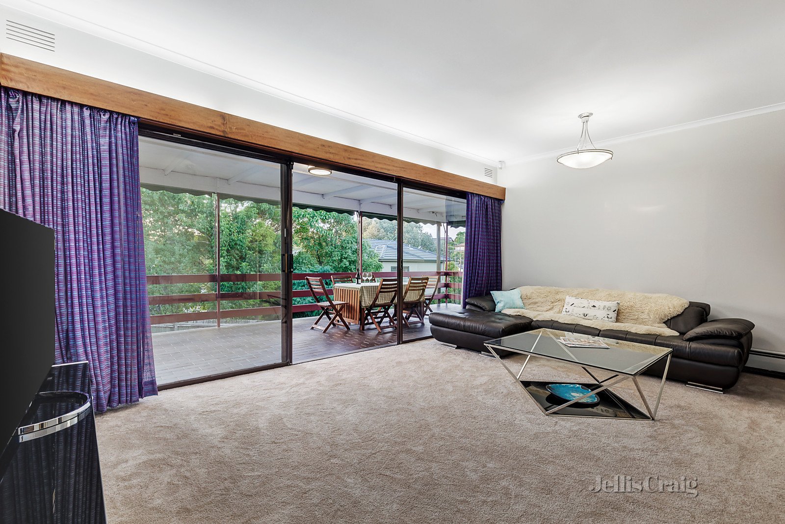 24 Brendan Avenue, Doncaster image 8