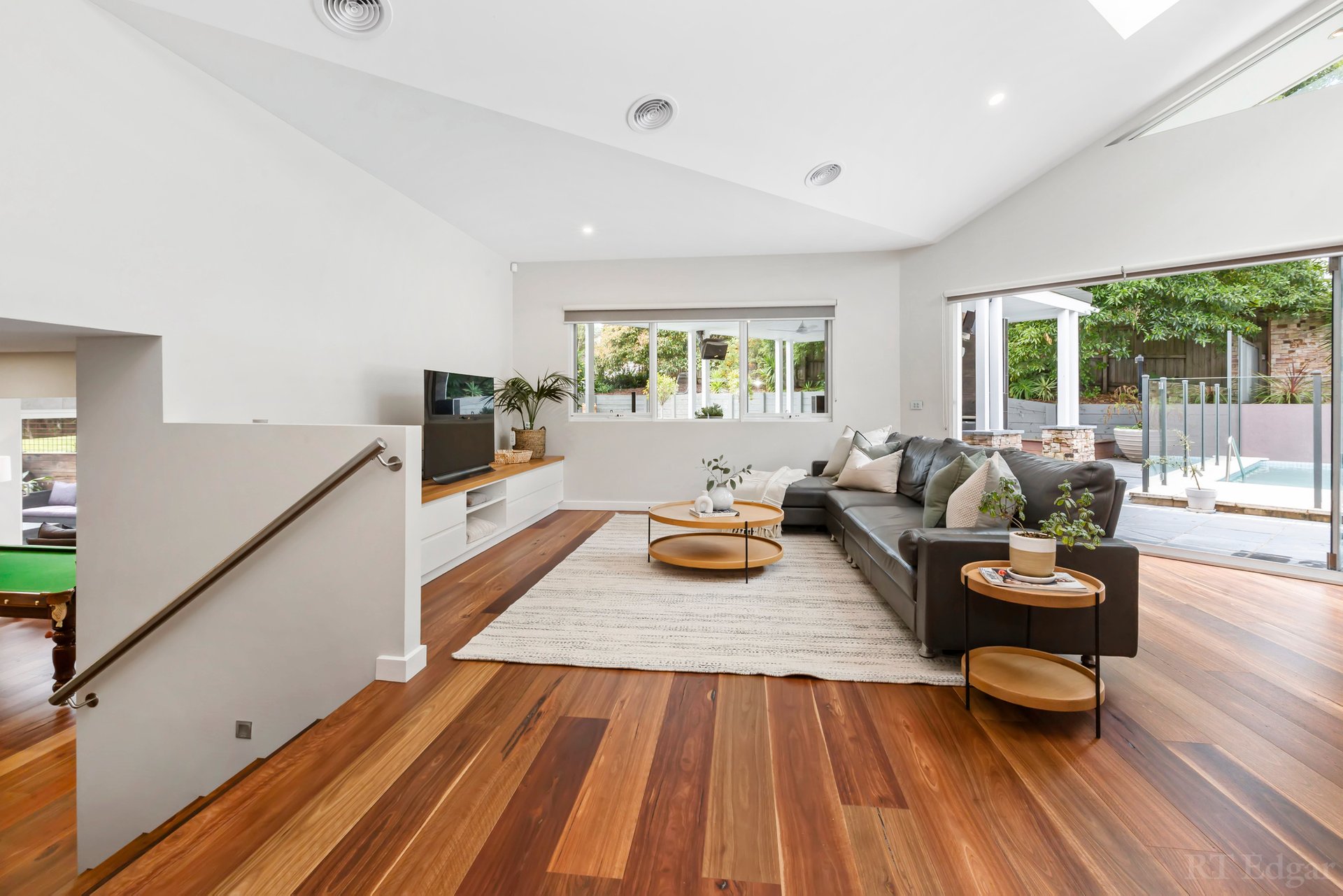 Property Gallery Thumbnail 3