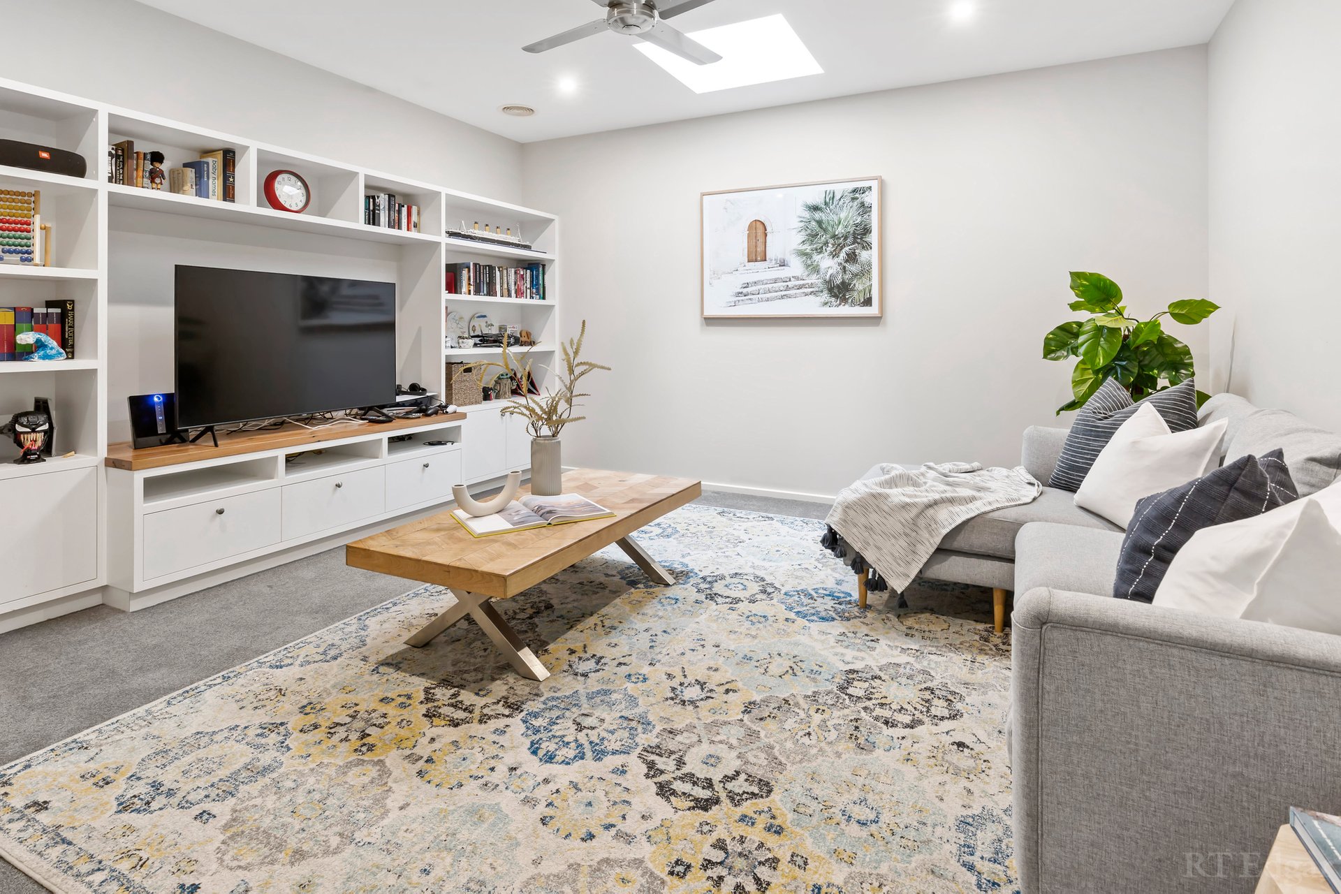Property Gallery Thumbnail 6