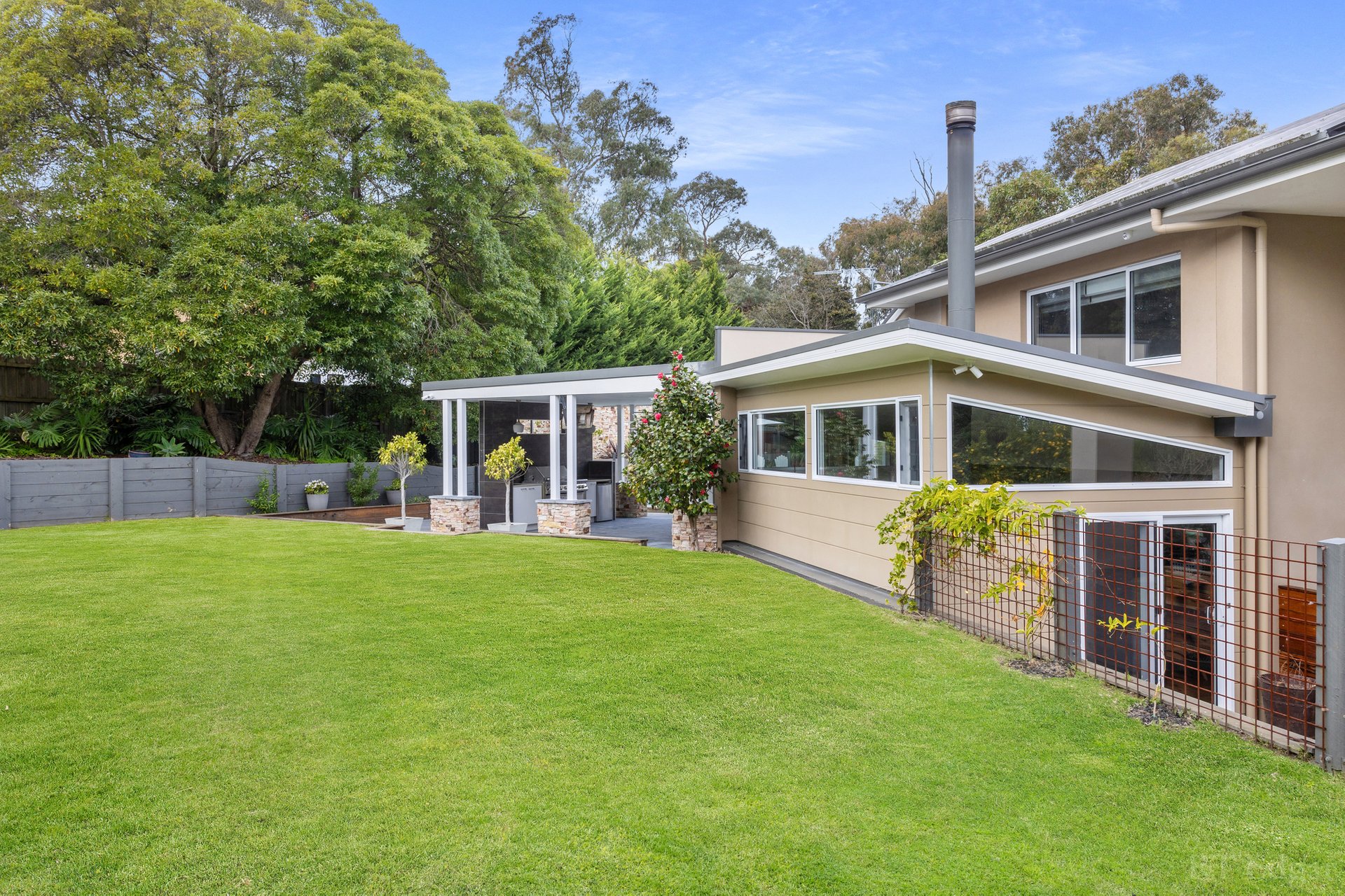Property Gallery Thumbnail 12