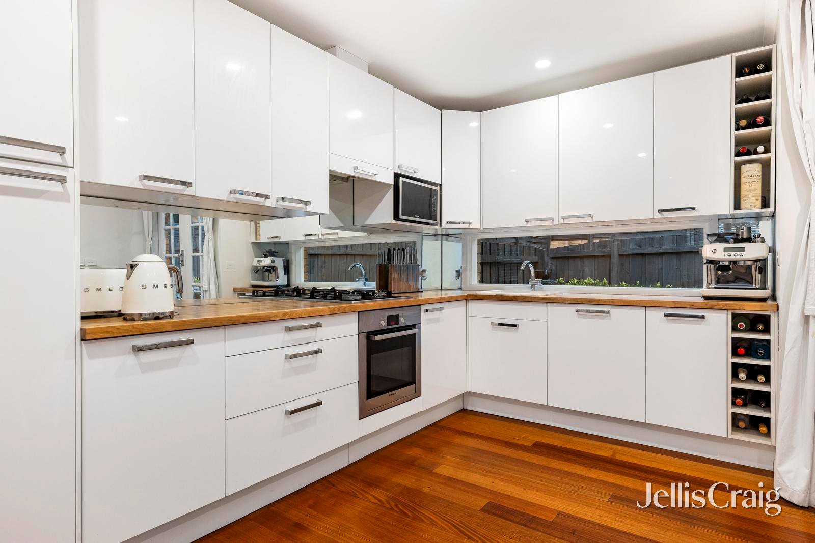2/4 Cameron Street, Mount&nbsp;Waverley image 4