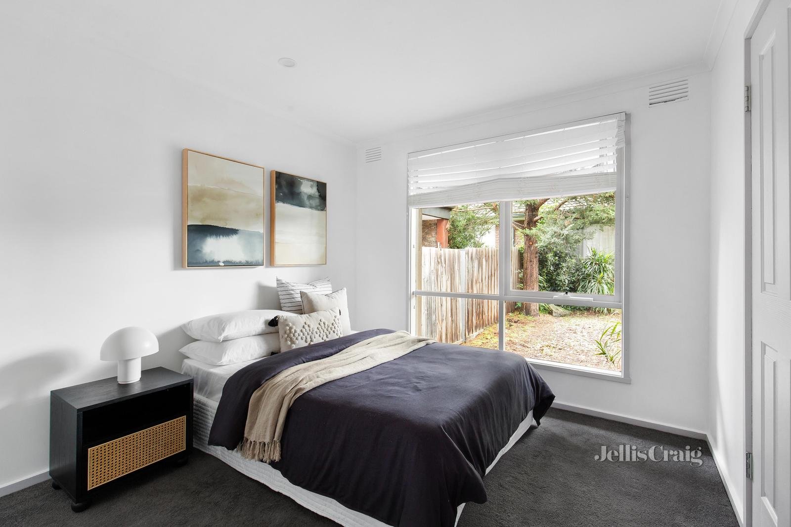 2/4 Campbell Road, Briar Hill image 8