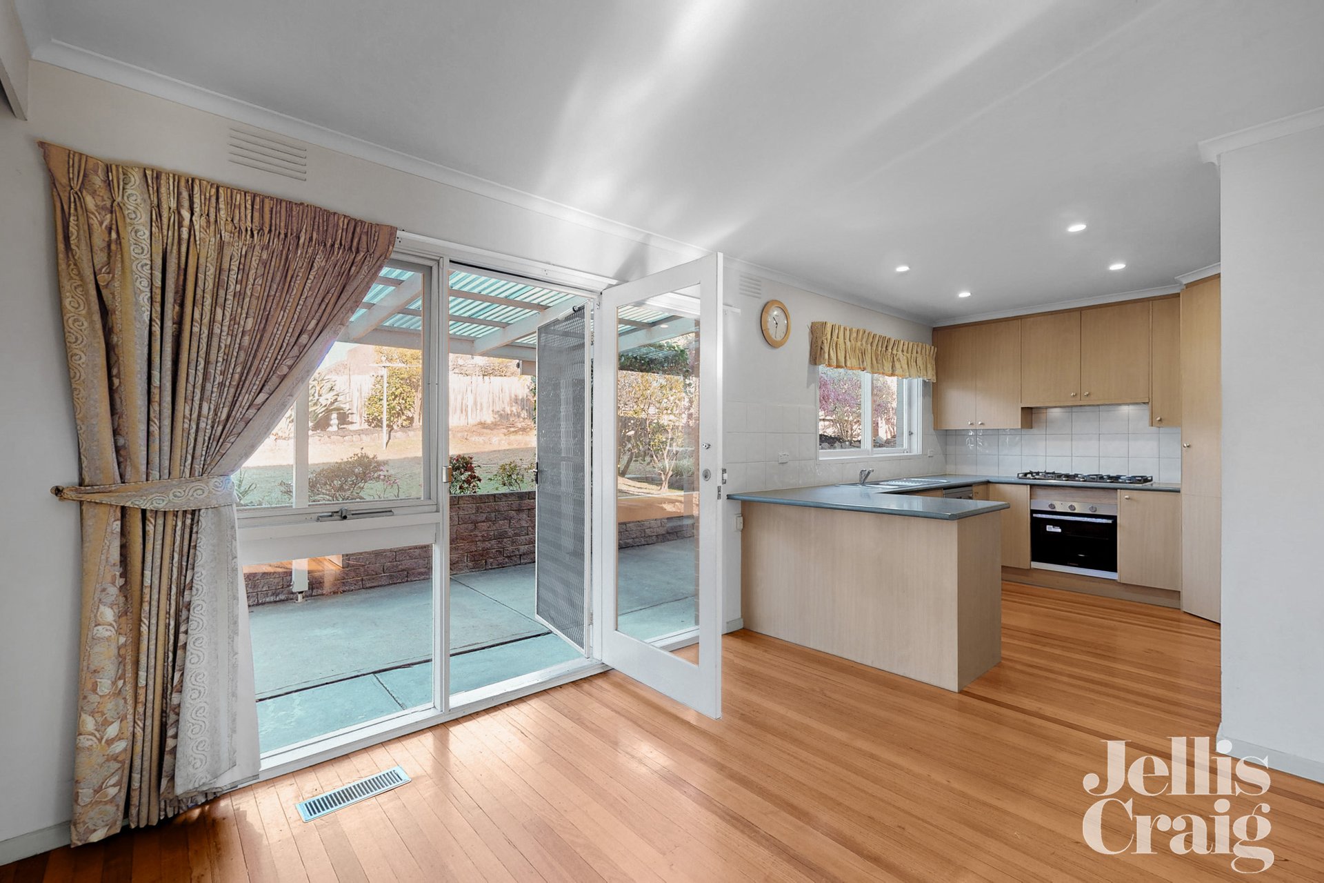 24 Cantala Drive, Doncaster image 5