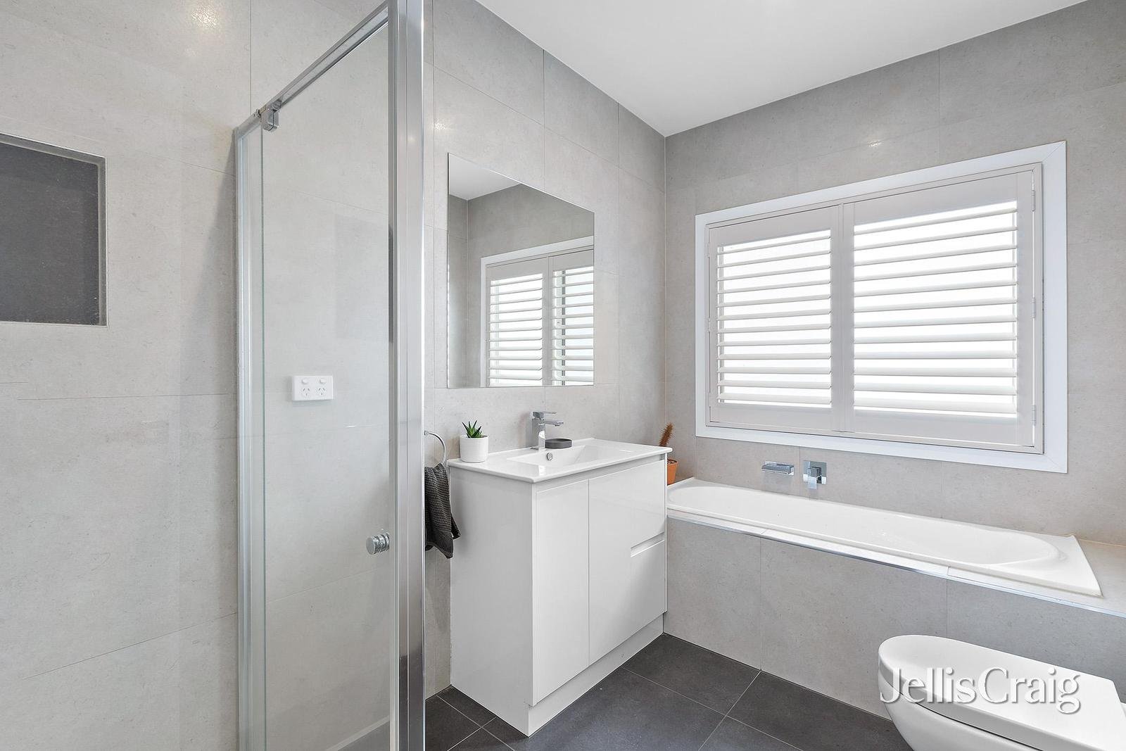 2/4 Carlsson Court, Brooklyn image 8