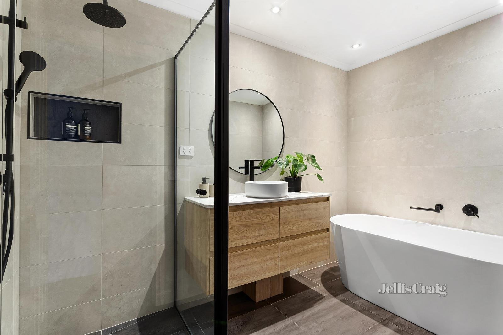 24 Cascades View, Yallambie image 11