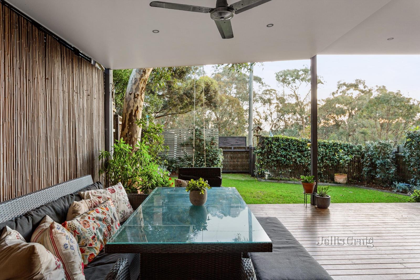 24 Cascades View, Yallambie image 13