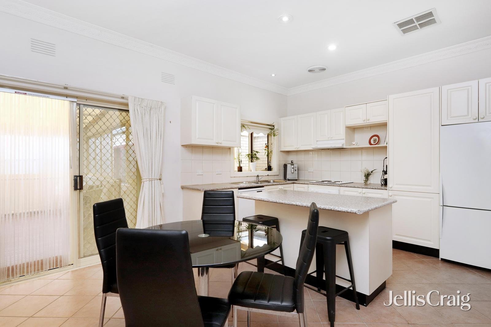 24 Castle Street, Williamstown image 5