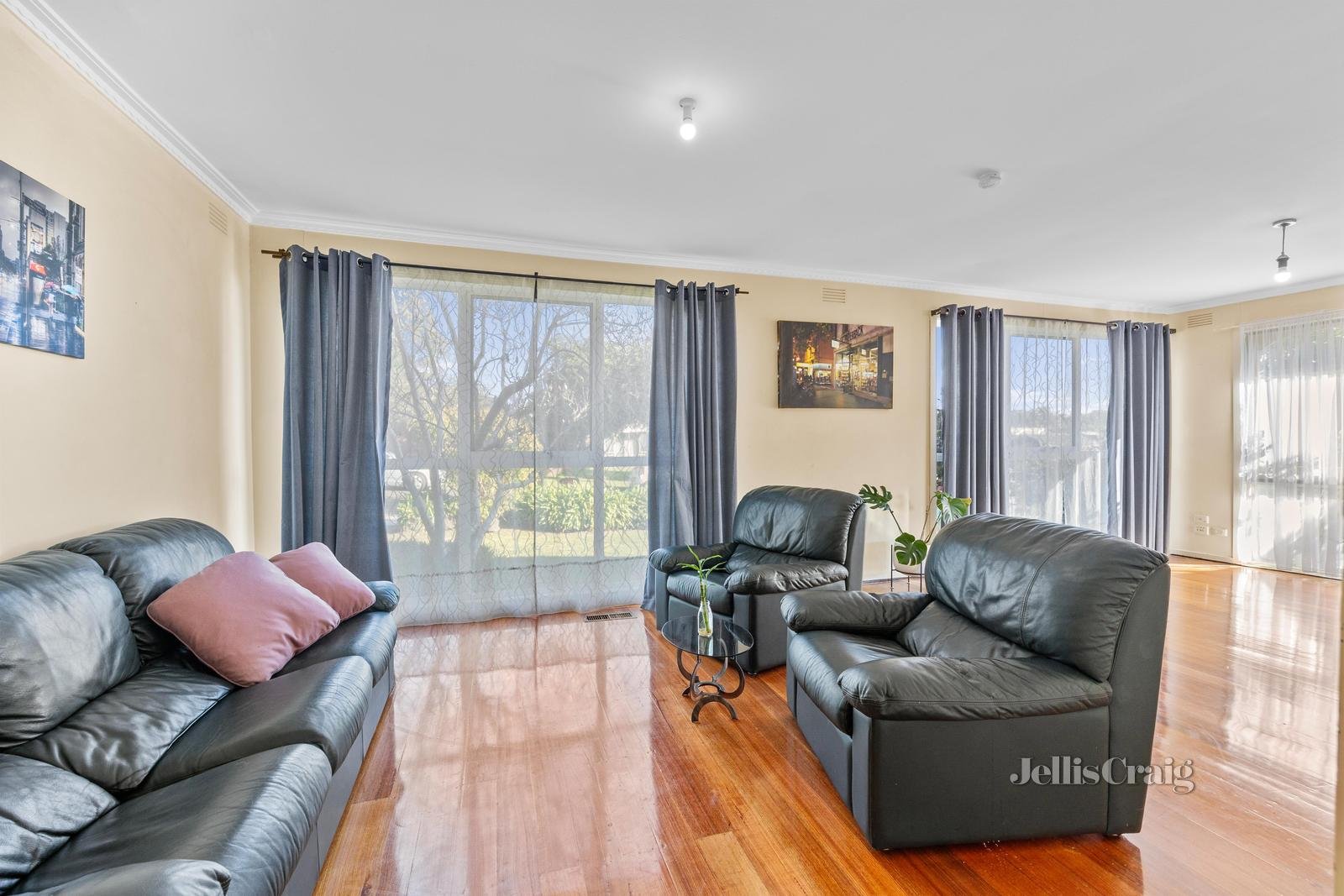 24 Chandler Road, Glen Waverley image 3