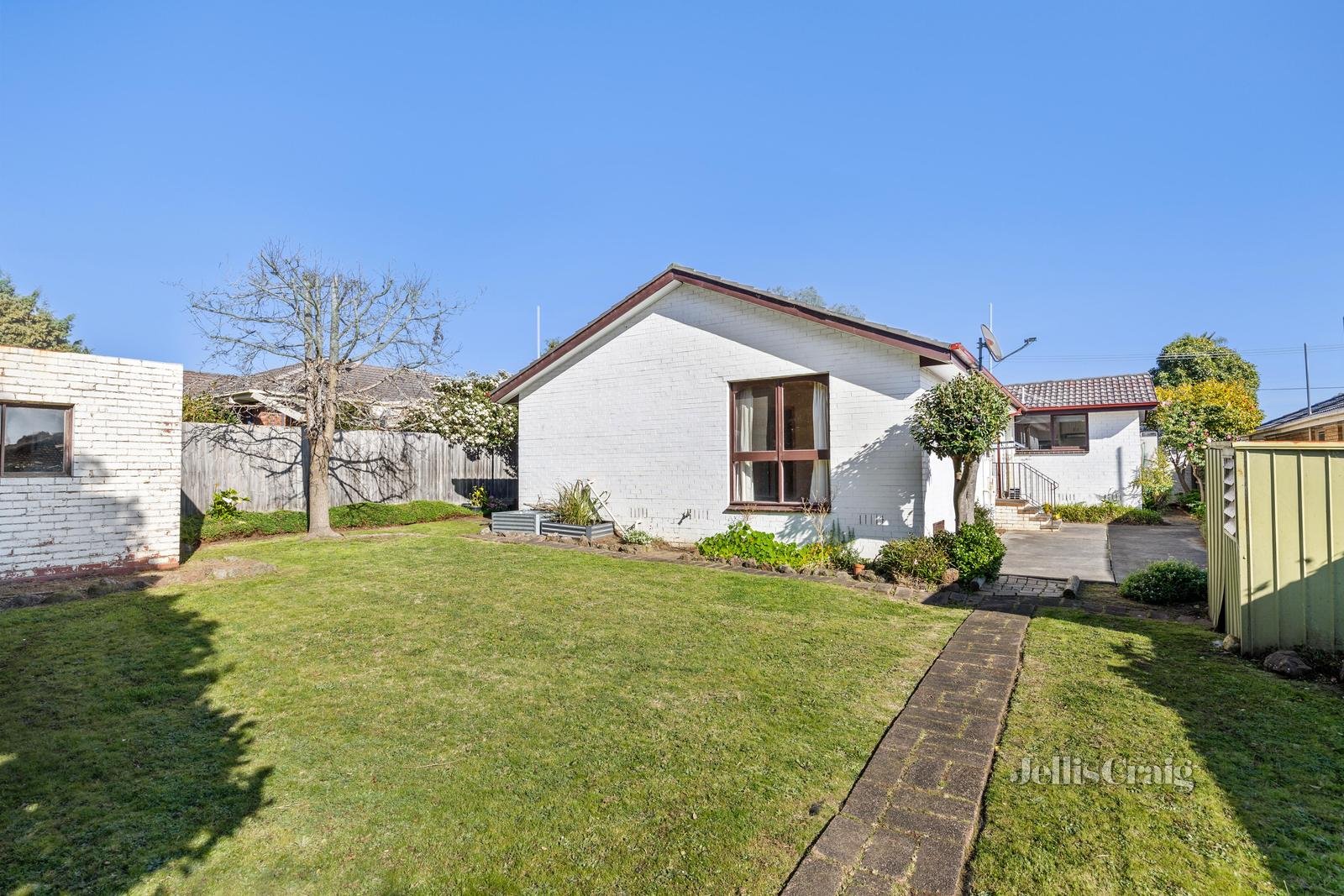 24 Chandler Road, Glen Waverley image 7