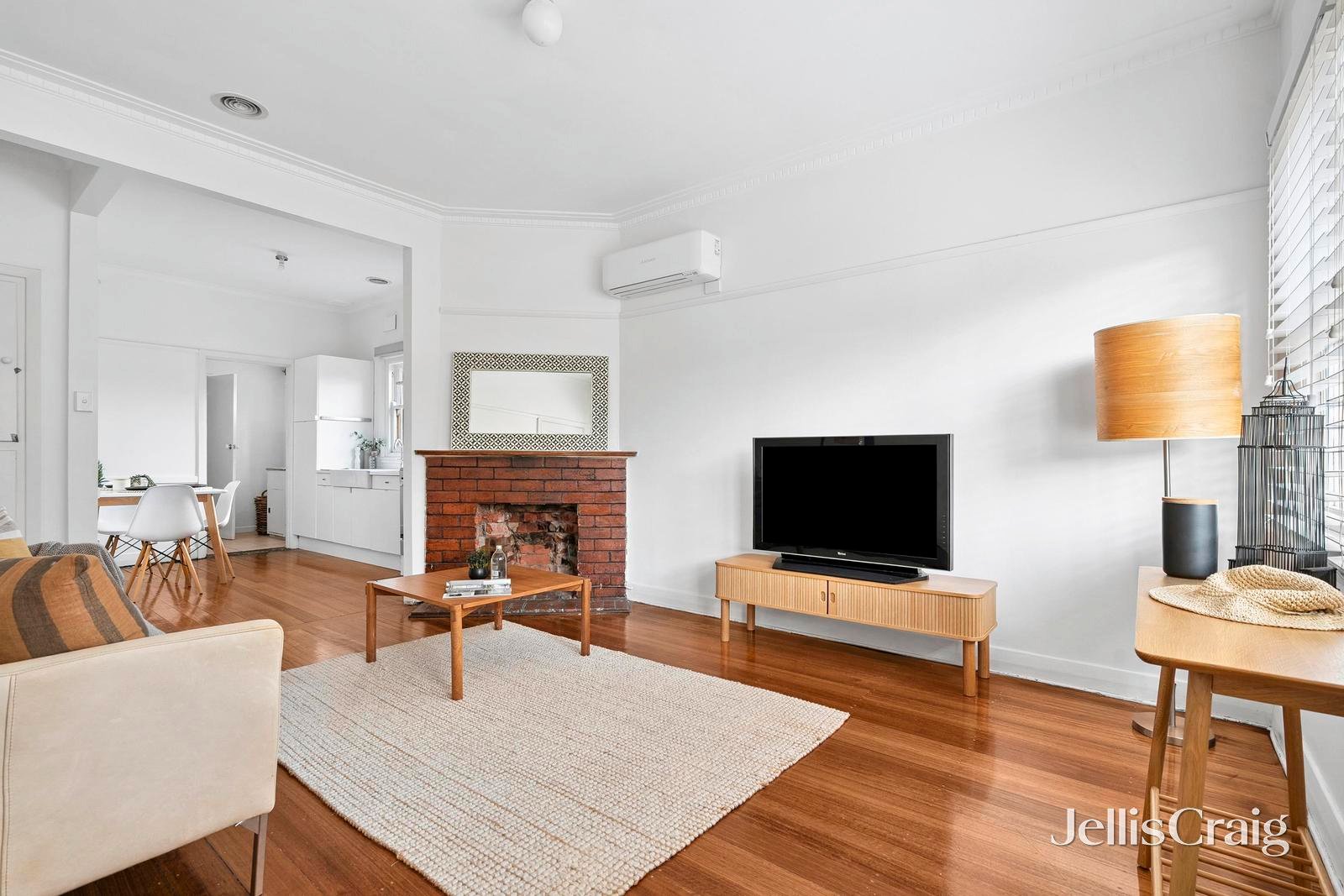 24 Churchill Avenue, Newtown image 2