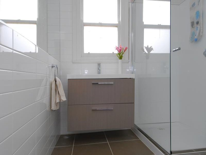 24 Churchill Avenue, Newtown image 5