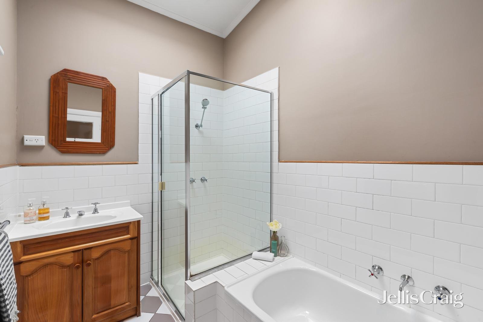 24 Currajong Avenue, Camberwell image 7