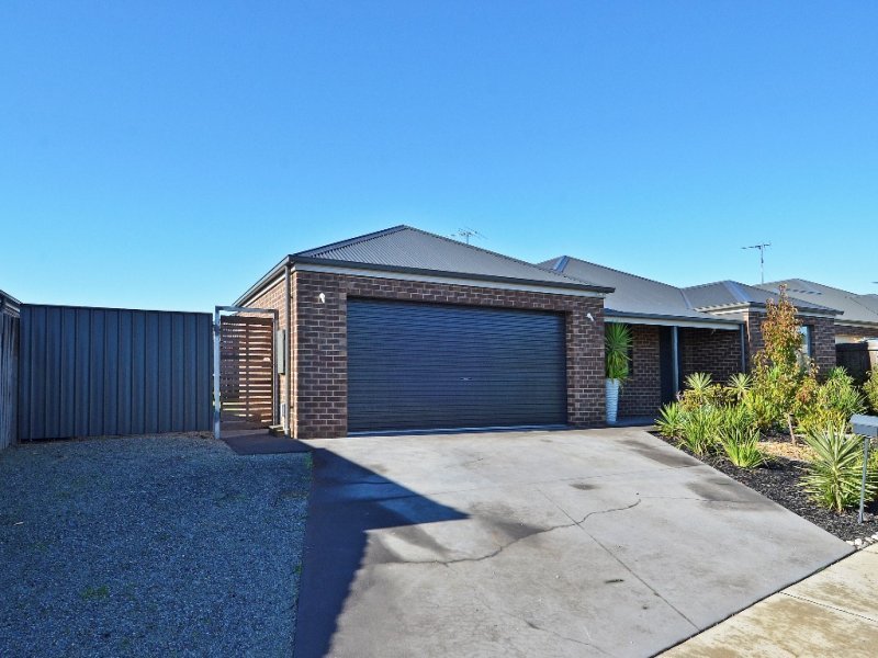 24 Curtain Drive, Leopold image 10