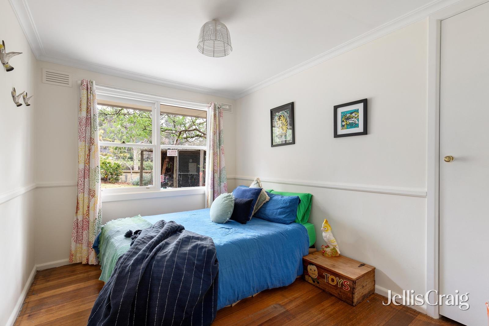 24 Curtain Road, Hurstbridge image 11