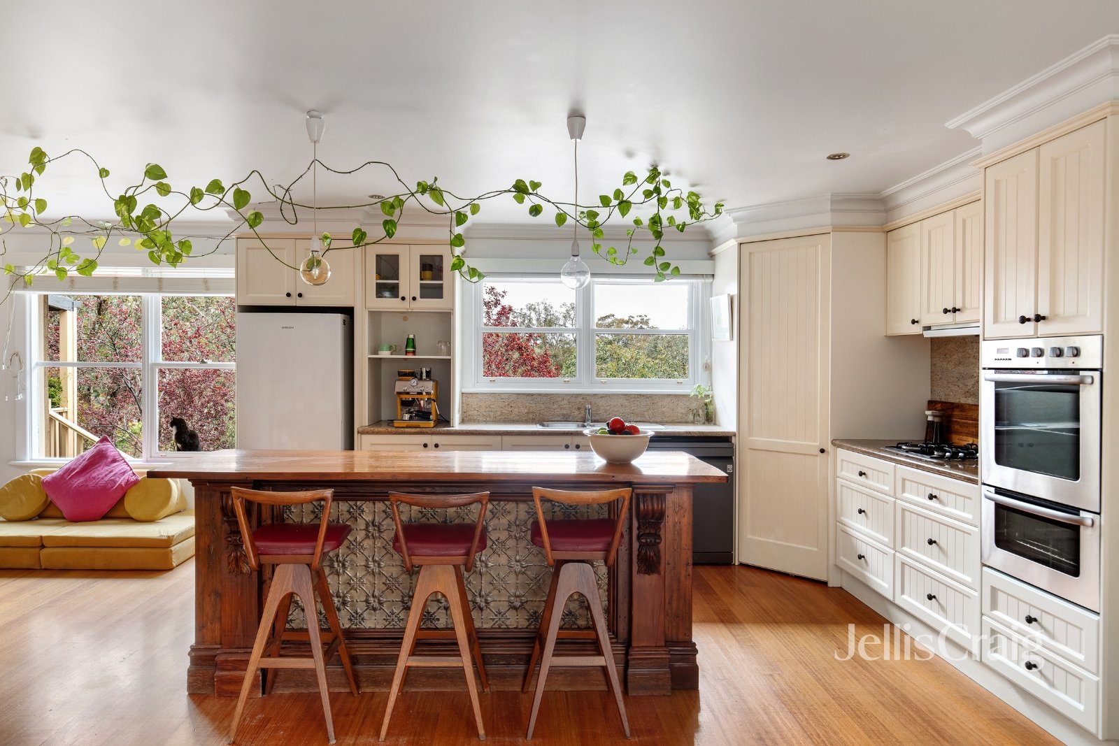 24 Curtain Road, Hurstbridge image 4