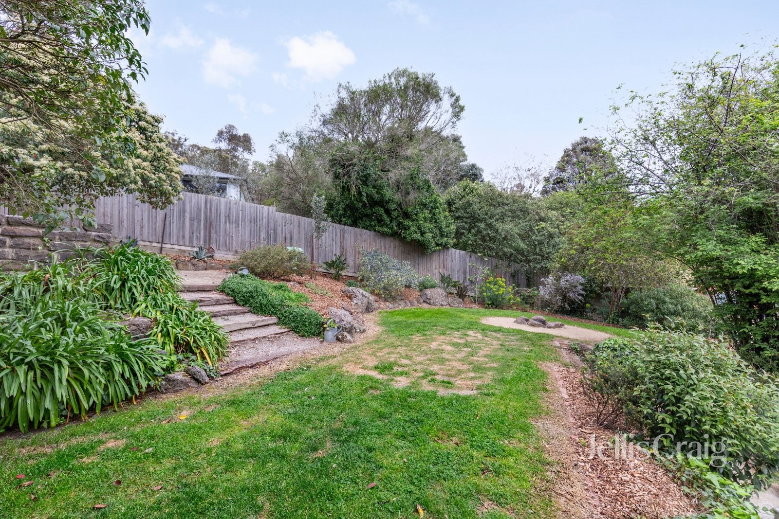 24 Curtain Road, Hurstbridge image 16