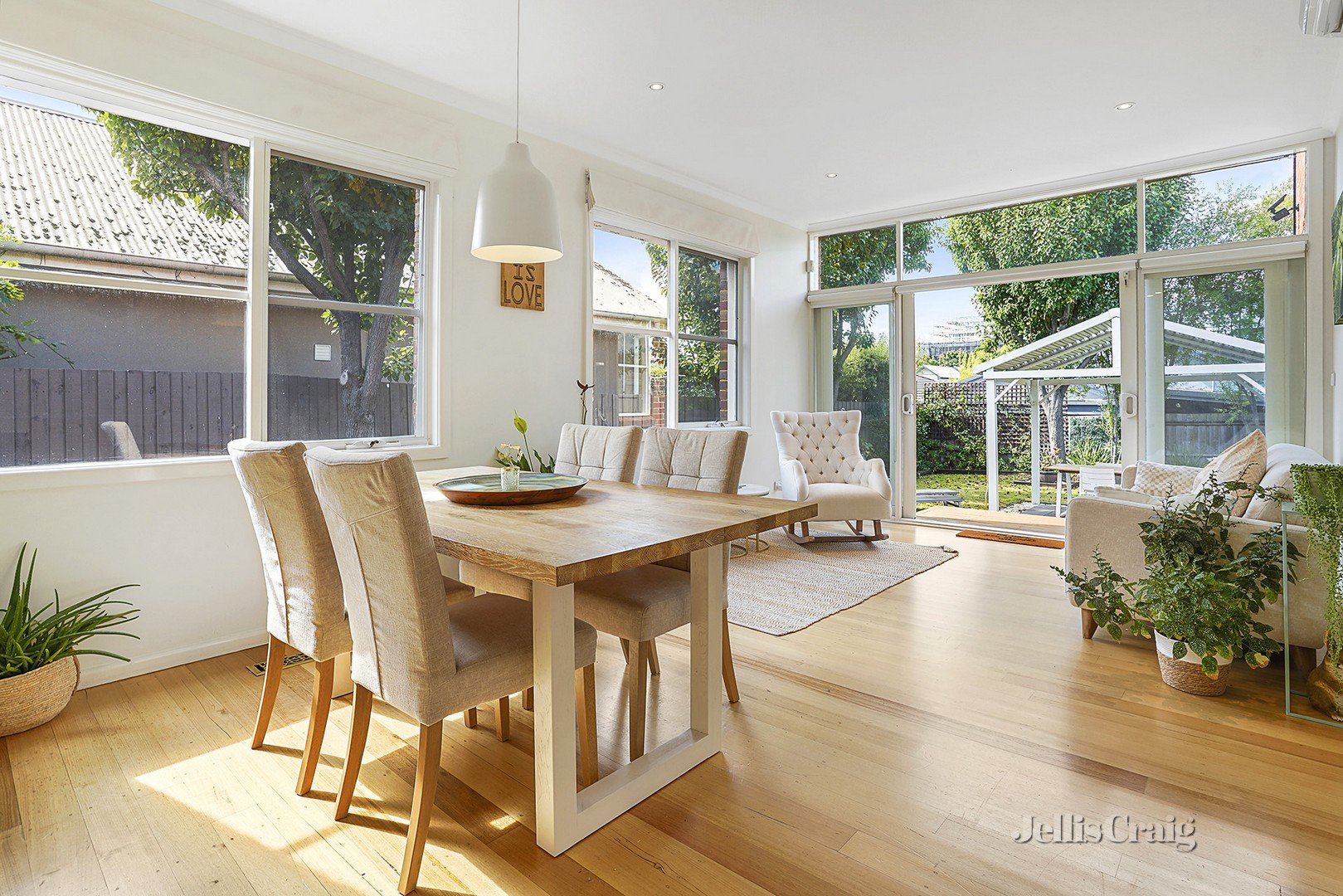 24 Donald Street, Highett image 2