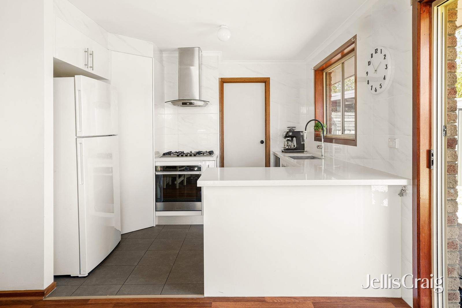 24 Dotterel Court, Chelsea Heights image 3