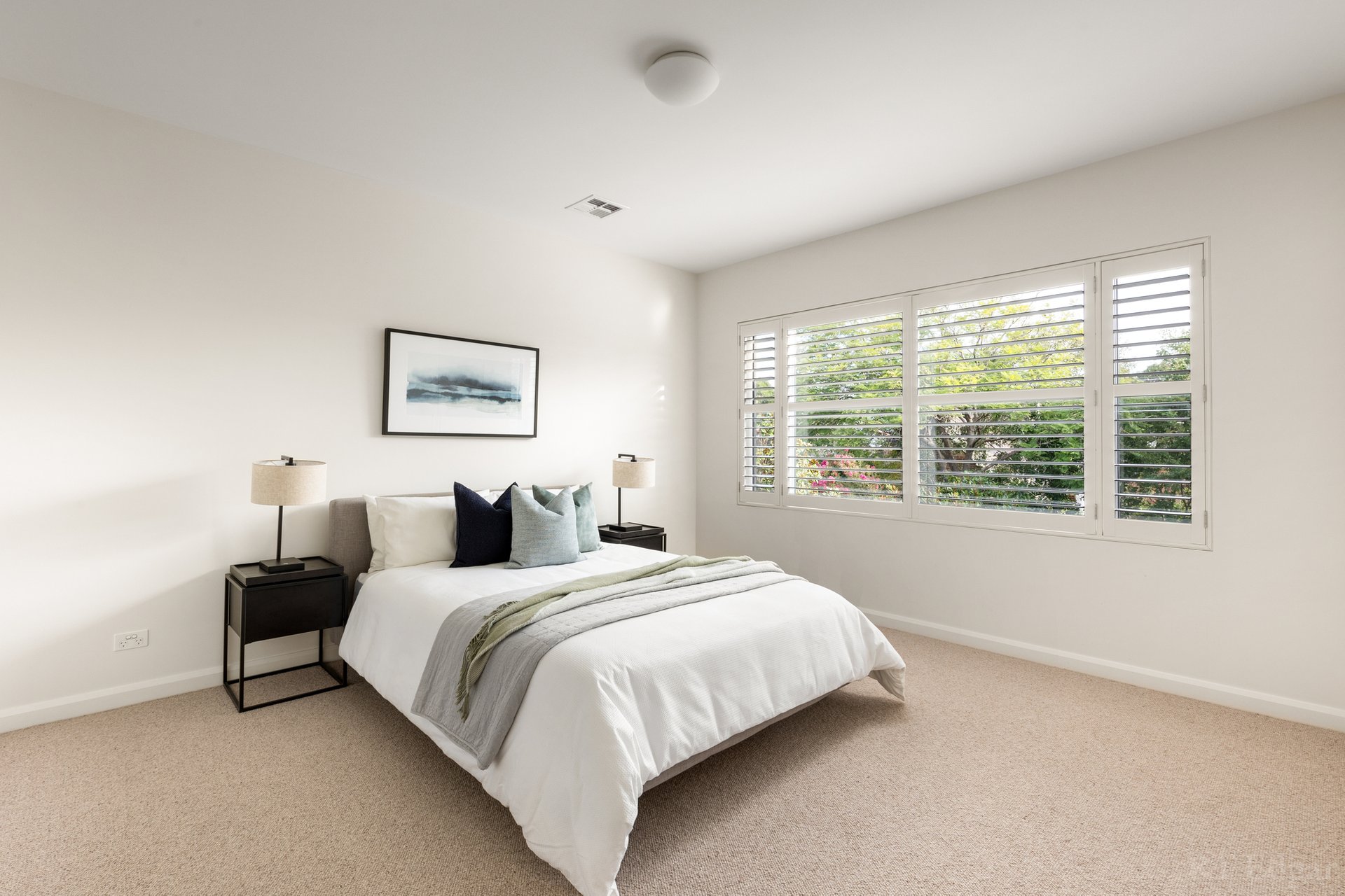 Property Gallery Thumbnail 16