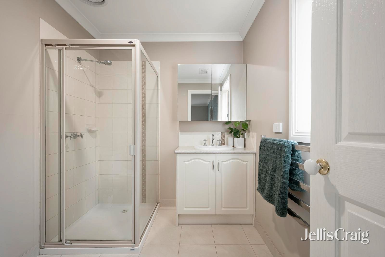 24 Drummer Hill Lane, Mooroolbark image 11