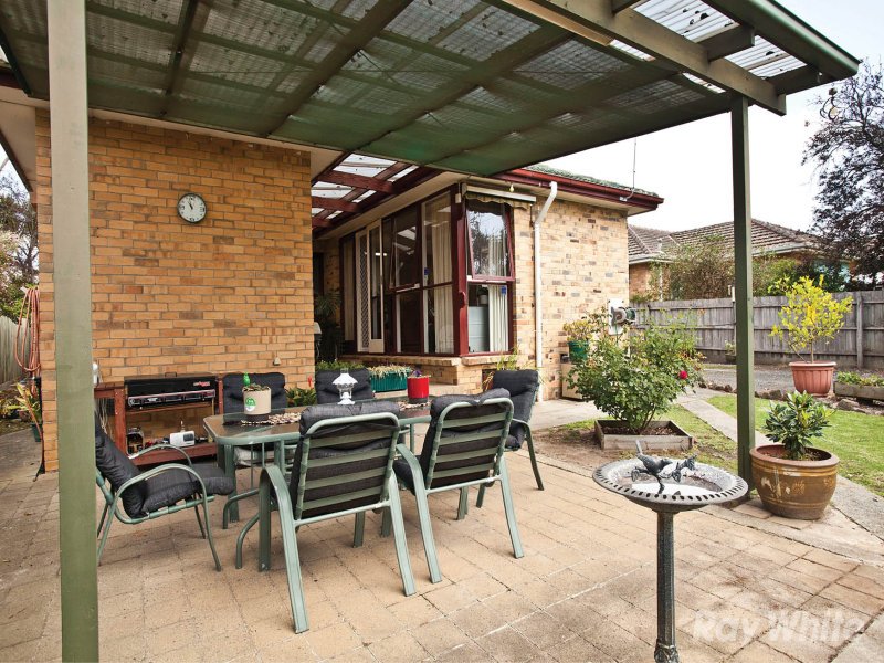 24 Durward Avenue, Glen Waverley image 9