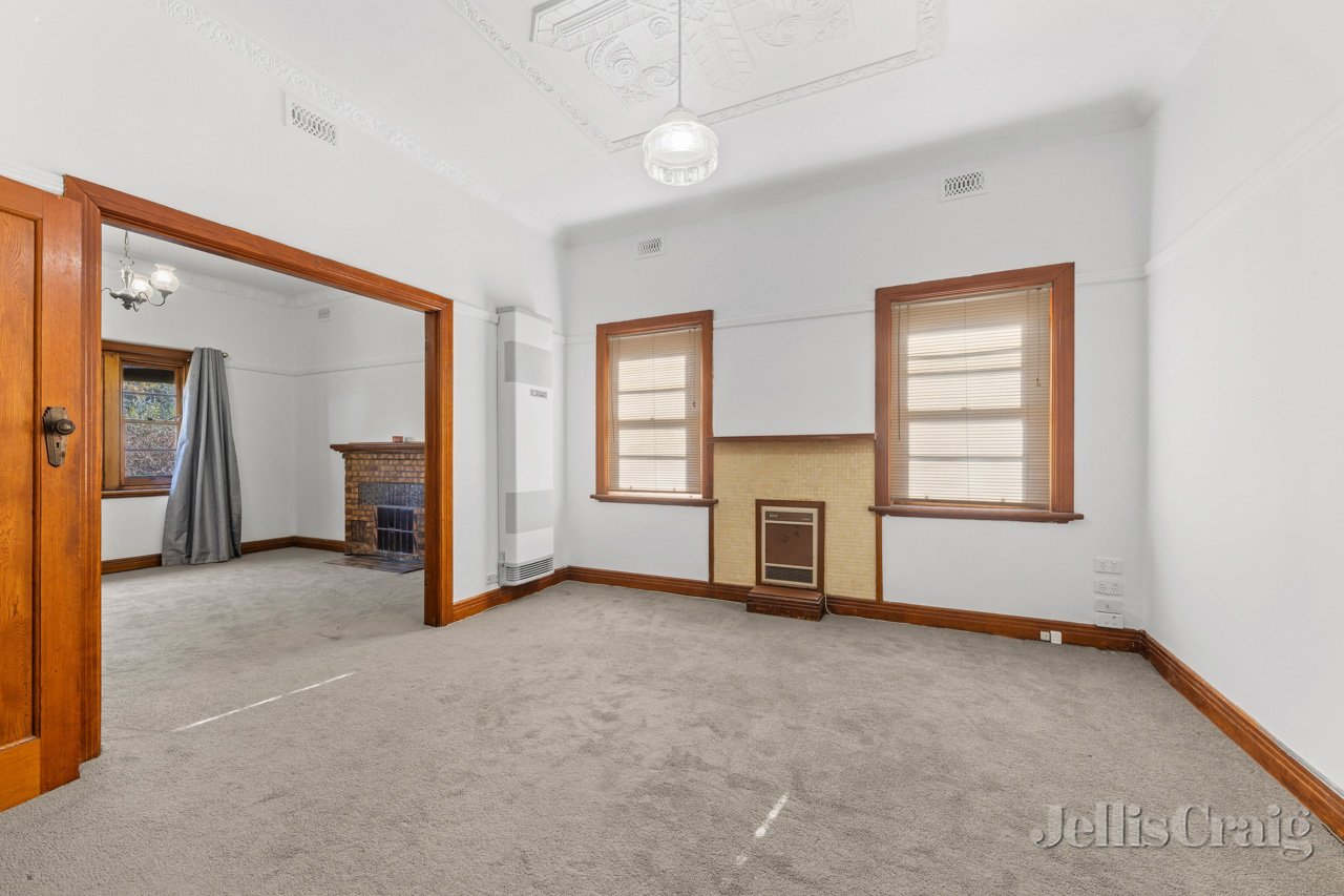 24 Edwin Street, Ivanhoe image 3