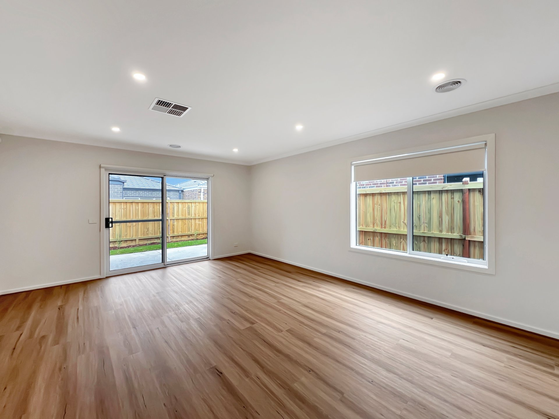 24 Elbert Street, Charlemont image 3