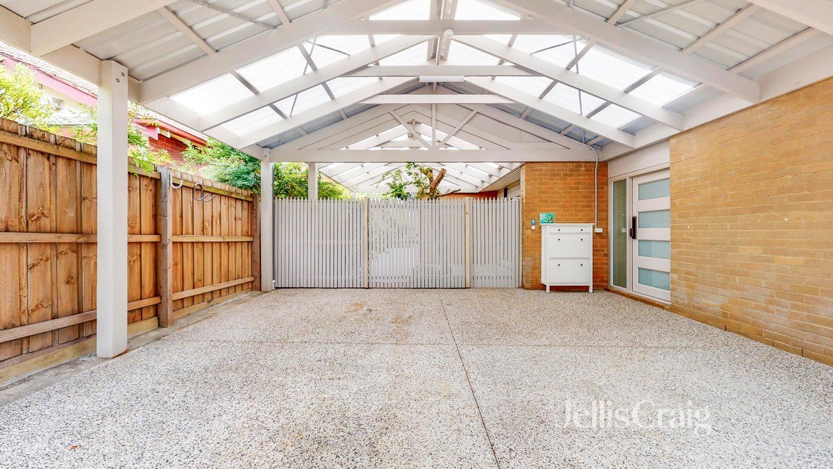 24 Erica Avenue, Glen&nbsp;Iris image 3