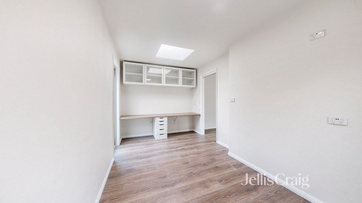 24 Erica Avenue, Glen&nbsp;Iris image 9
