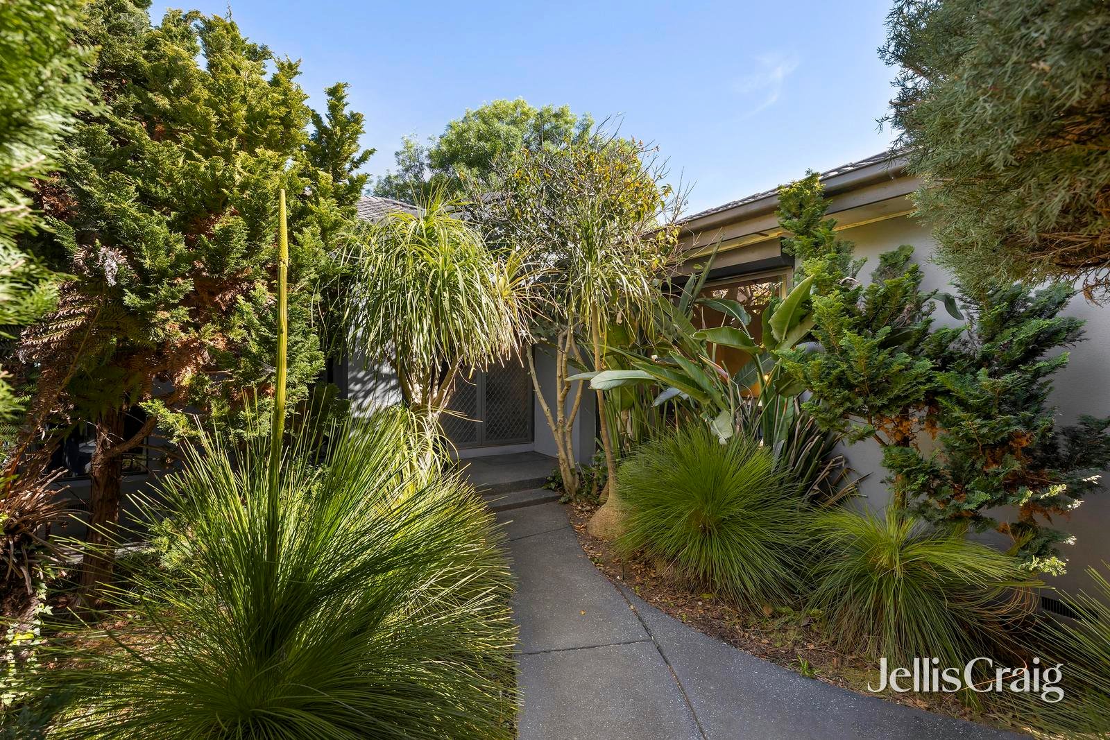 24 Eucalypt Drive, Lilydale image 2