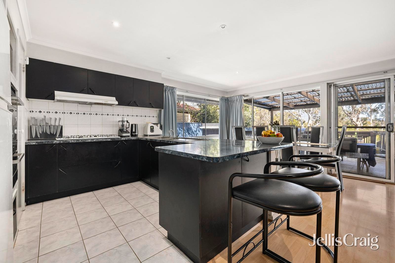 24 Eucalypt Drive, Lilydale image 3