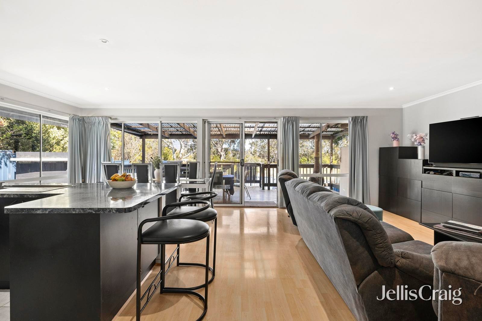 24 Eucalypt Drive, Lilydale image 6