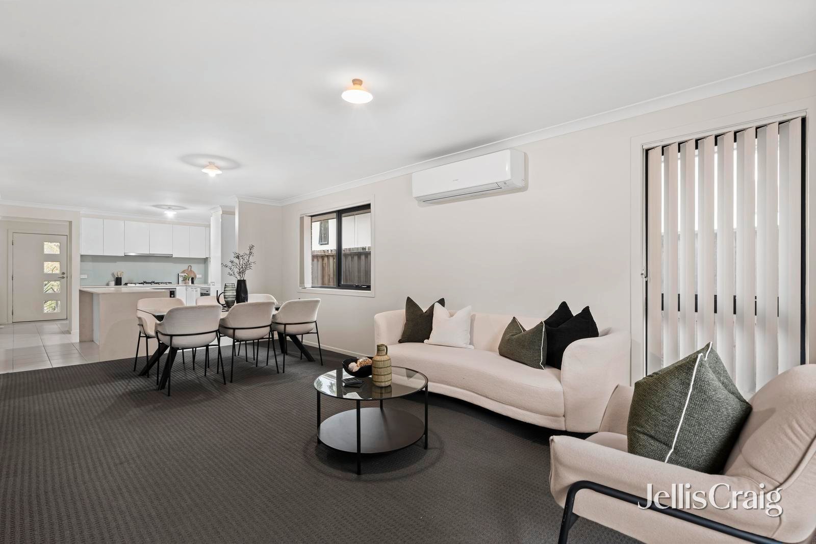 24 Evans Drive, Croydon image 4