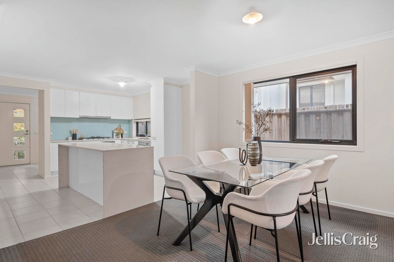 24 Evans Drive, Croydon image 5