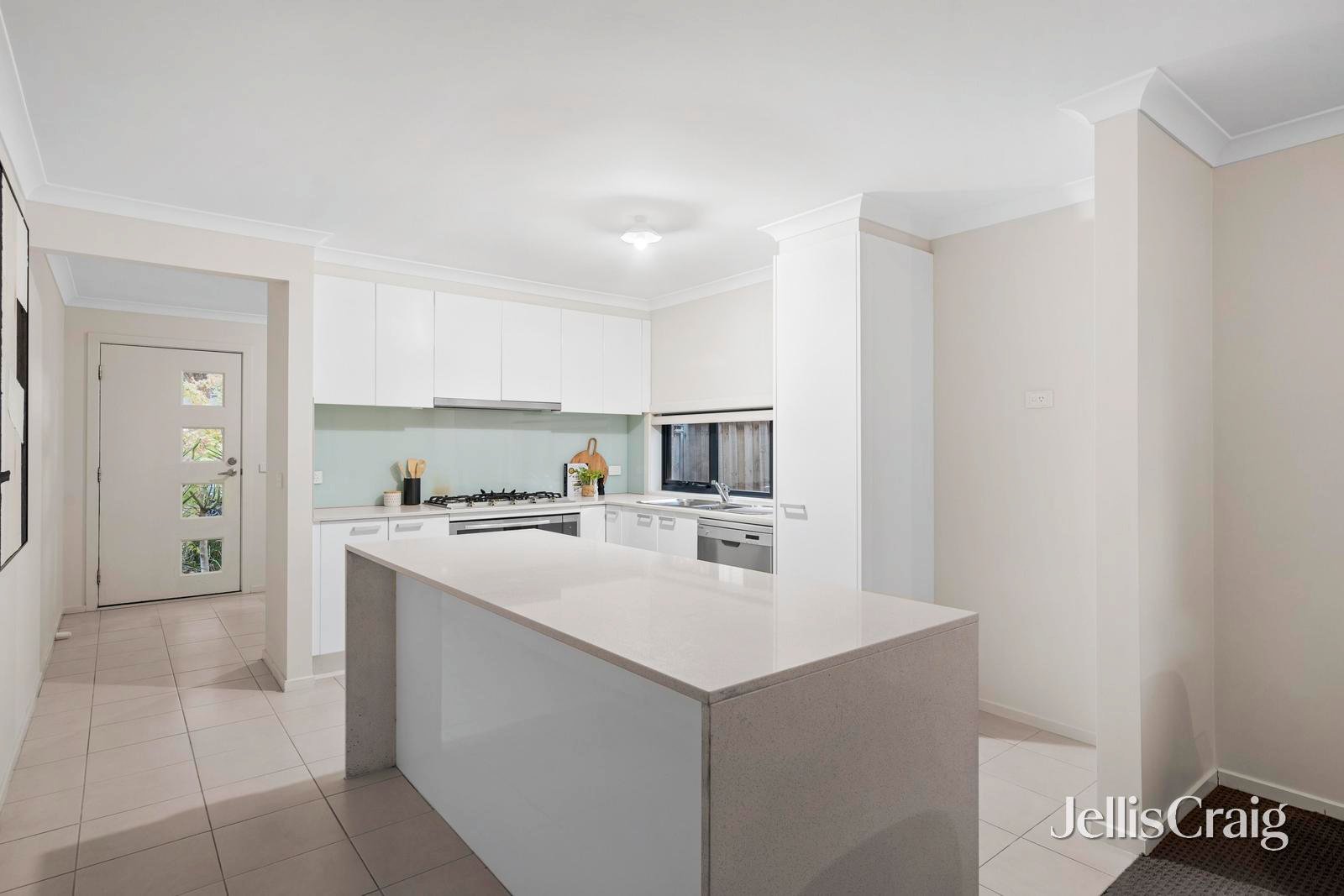 24 Evans Drive, Croydon image 7