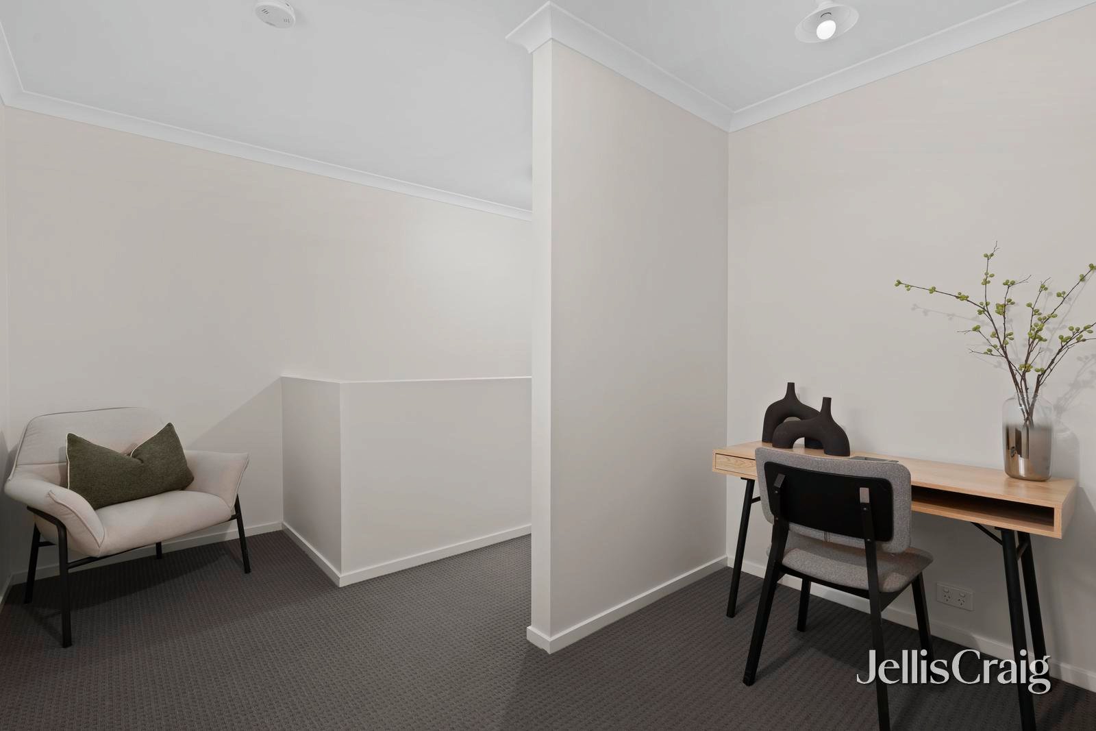 24 Evans Drive, Croydon image 9