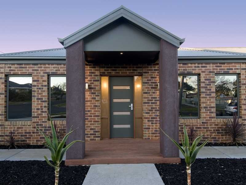 24 Fairlie Street, Hamlyn Heights image 1