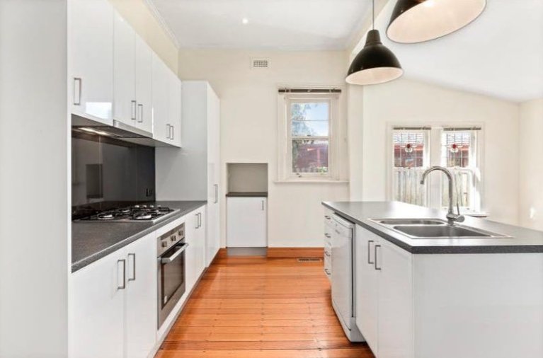 24 Fintonia Street, Hughesdale image 3