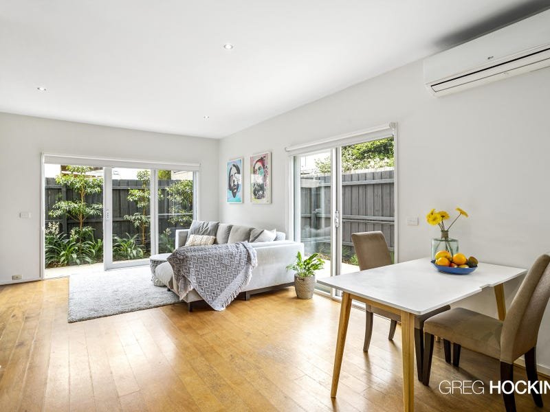 2/4 Florence Street, Williamstown image 3