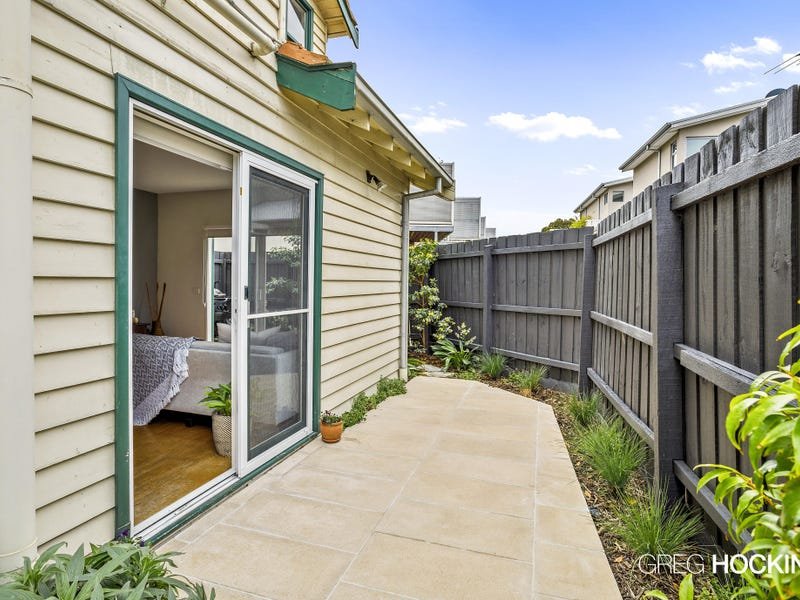 2/4 Florence Street, Williamstown image 13