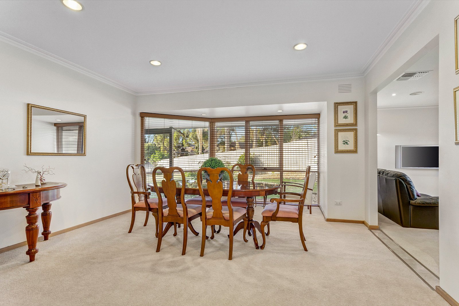 24 Forest Court, Templestowe image 7