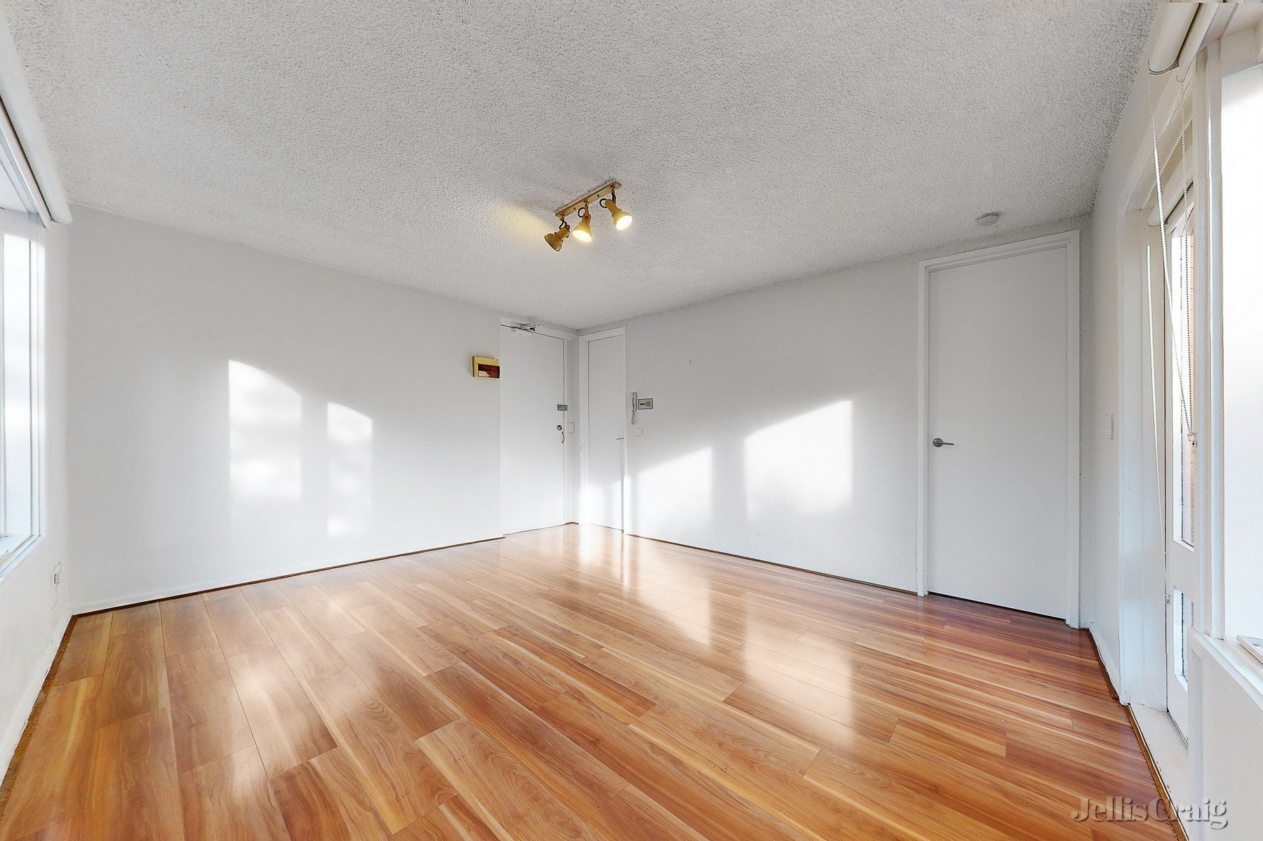 2/4 George Street, North&nbsp;Melbourne image 3