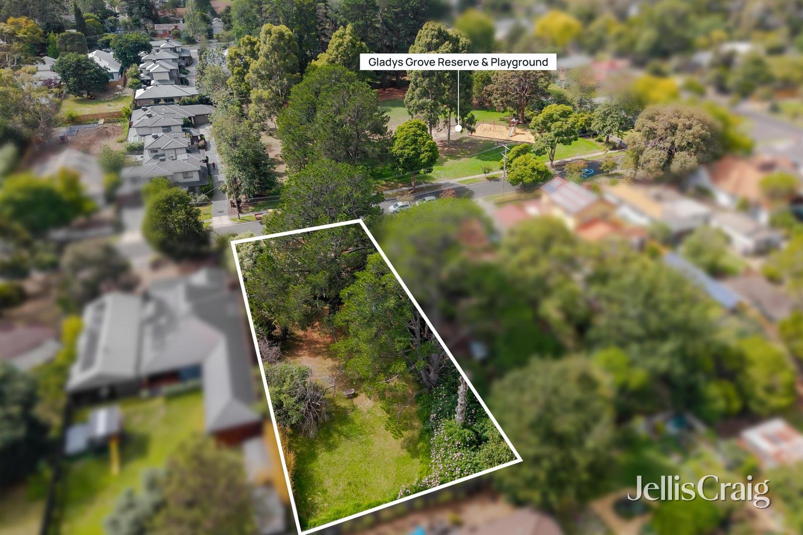 24 Gladys Grove, Croydon image 2